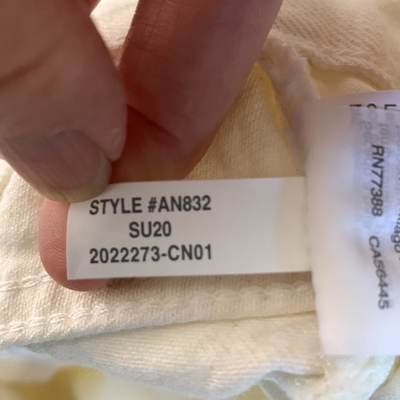 Madewell Petite Momjean in Tile White: Ripped Edition size 28P - Picture 7 of 8